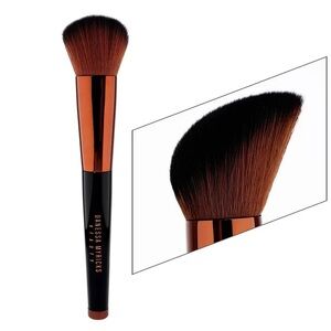 Danessa Myricks Yummy Face 1.0 All Over Complexion Brush